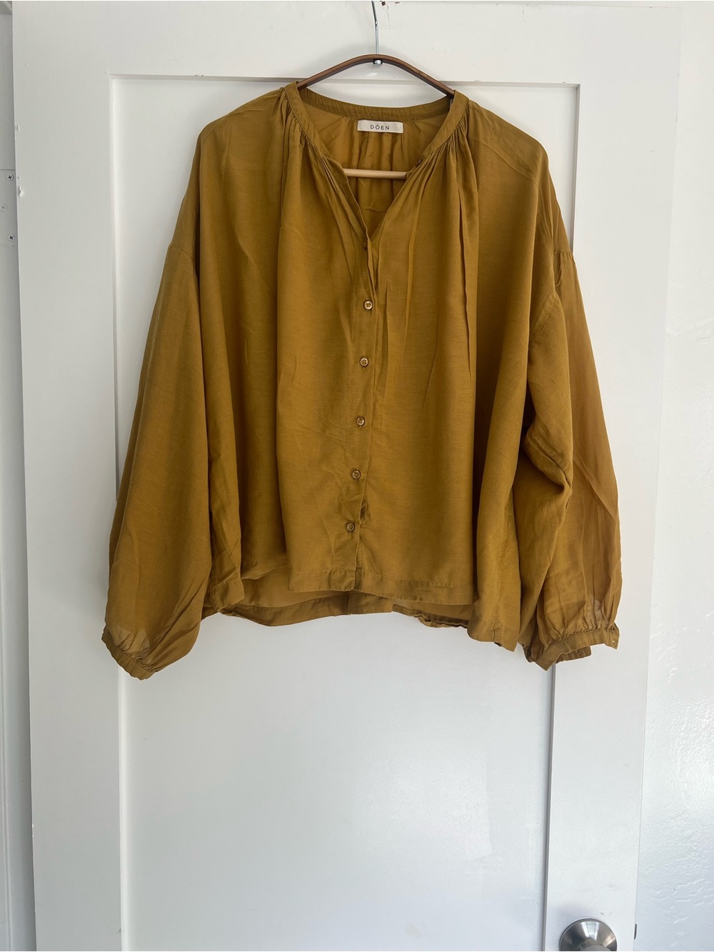 Doen Blouse Mustard Button-Front Balloon Sleeve